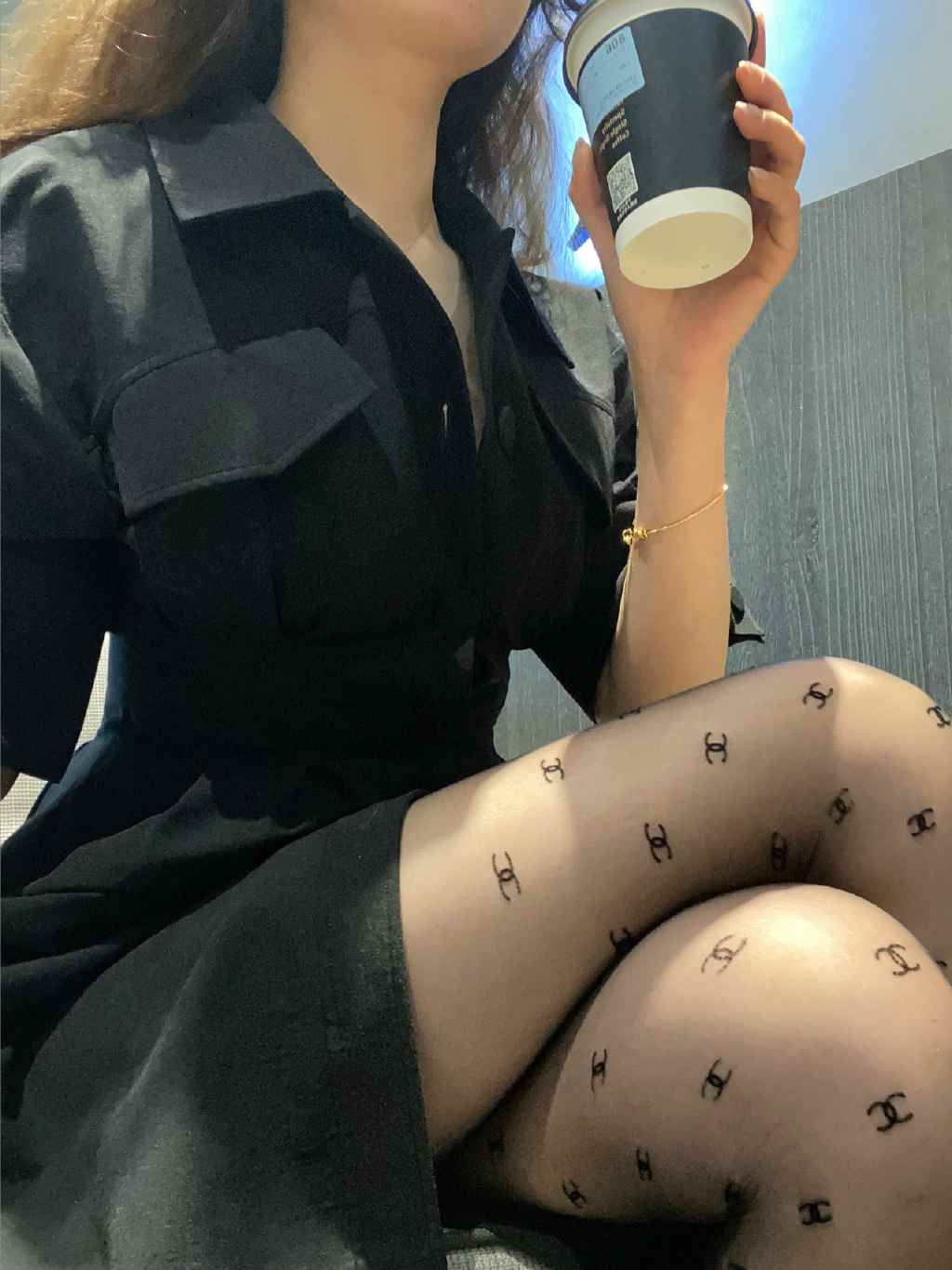 香奈儿黑丝-大长腿小姐姐